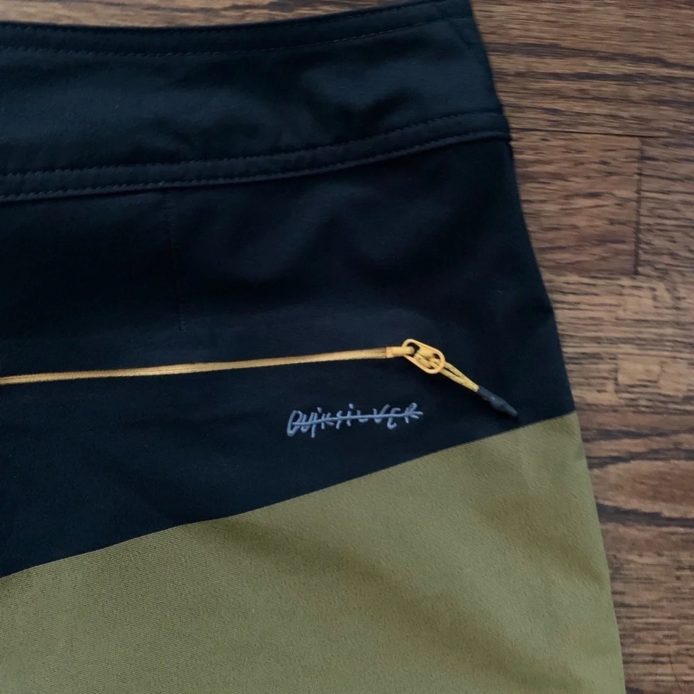 Quiksilver excellent